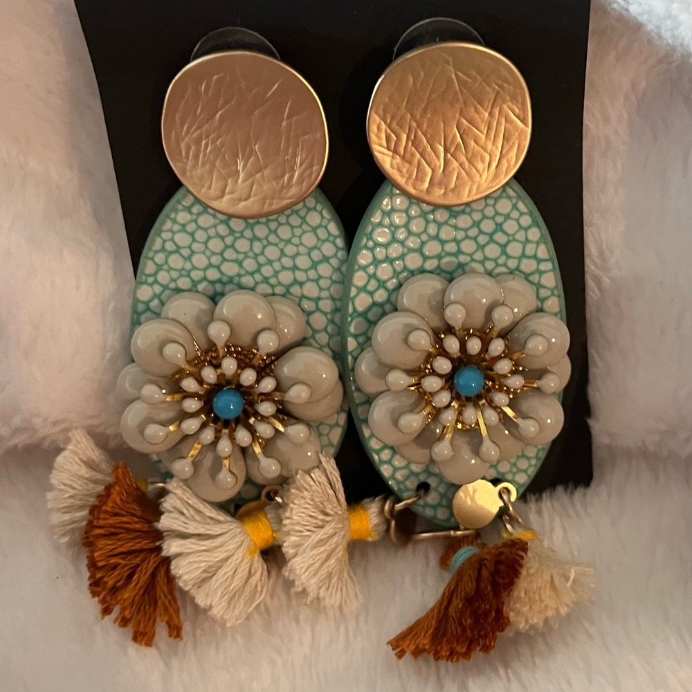 Bundle Earring Set - Picture 6 of 6